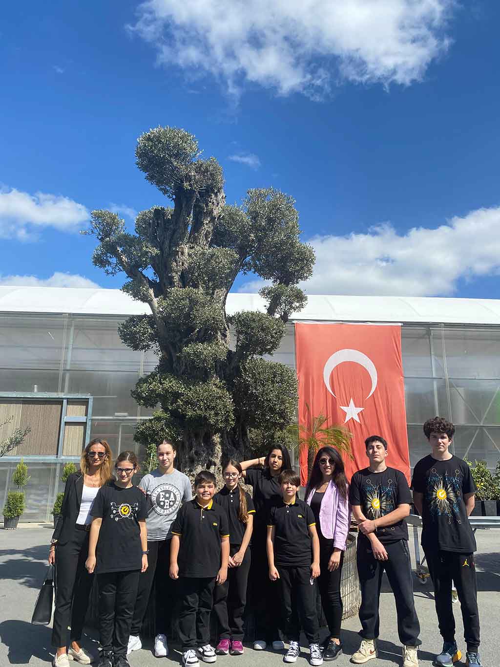 Era Koleji Öğrencileri Alibeyköy Bahçe Market’te Doğayla Buluştu