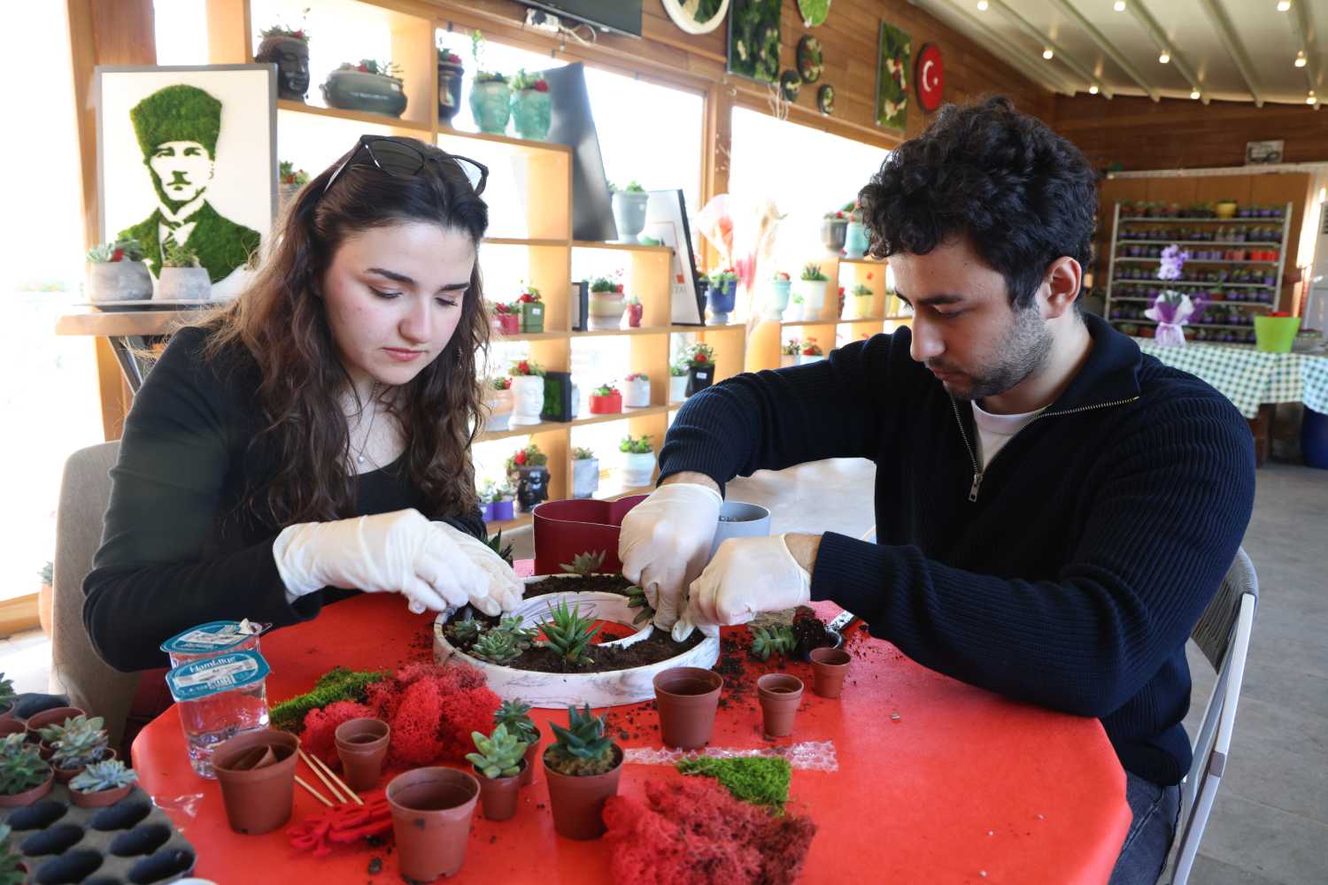 Bahçe Market Alibeyköy’de Sevgililer Günü’ne Özel Teraryum Workshop’u