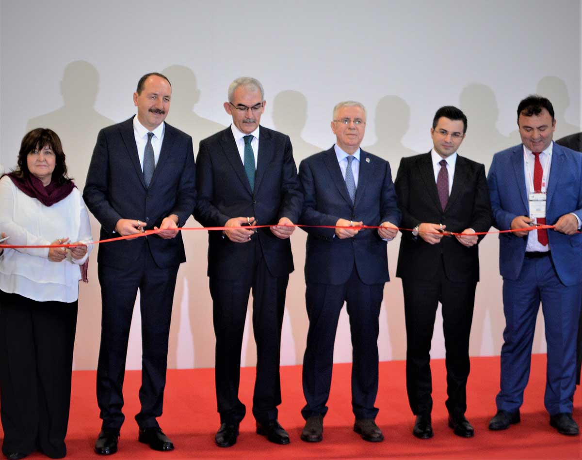 10. ULUSLARARASI SÜS BİTKİLERİ, PEYZAJ VE YAN SANAYİLERİ İHTİSAS FUARI BAŞLADI